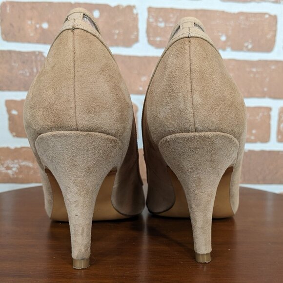 Ron White Suede Pumps - Picture 4 of 6